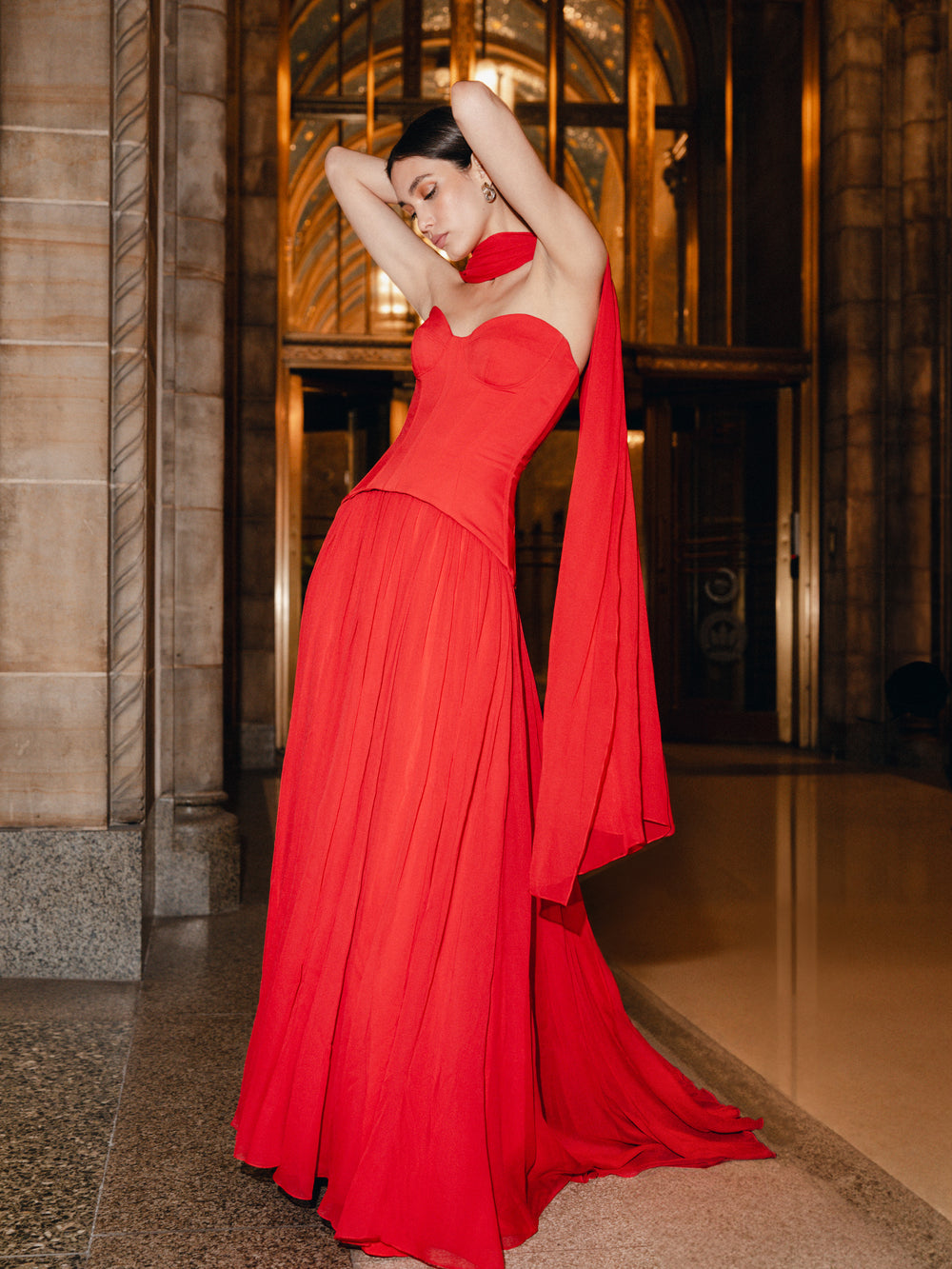 Monique Lhuiller Fall 2025 Vermilion crepe and chiffon Dropped waist corset
gown - lookbook.