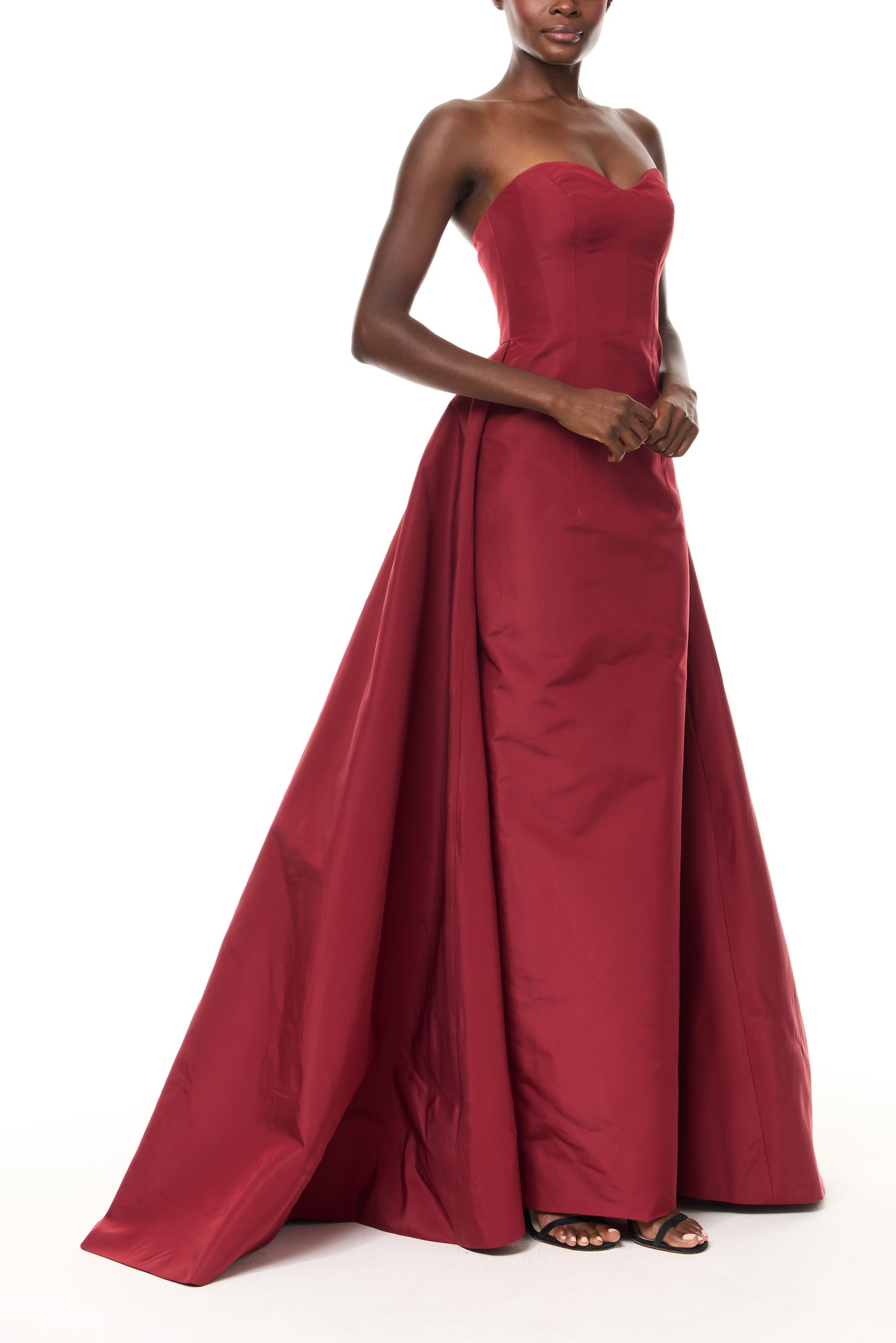 Monique Lhuillier Fall 2025 Siren Faille Strapless column gown with train - side.