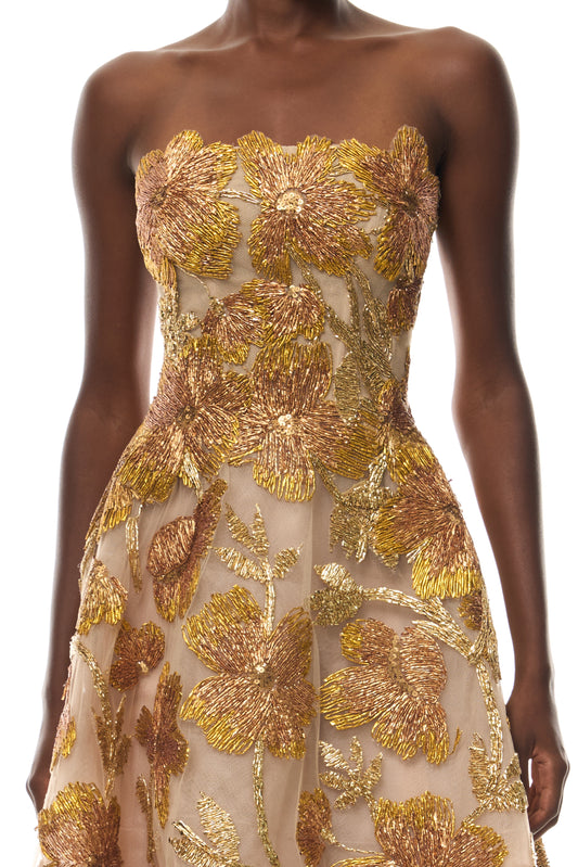 Monique Lhuillier Spring 2026 Gold/Multi Metallic Raffia Floral Embroidered Tulle Strapless ball gown with high-low hem - fabric.