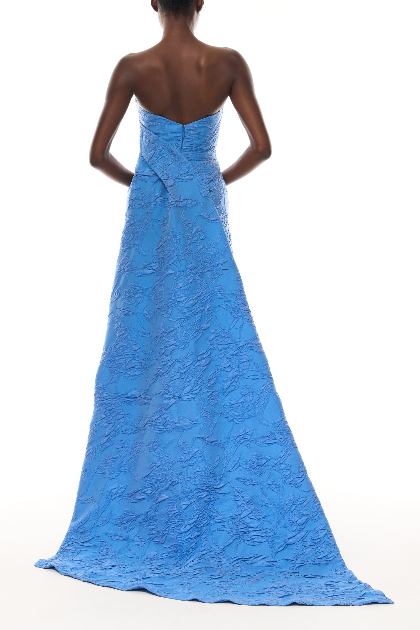 Monique Lhuillier Spring 2026 Lake Botanical Matelassé Draped front column
gown with train - back.