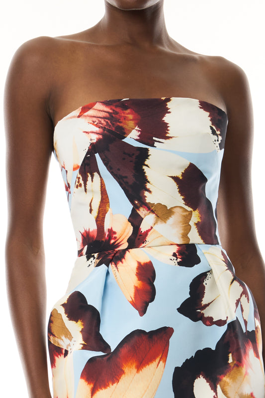 Monique Lhuillier Fall 2026 Pale Blue Amber Lily Printed Faille strapless pleated cocktail dress with pockets - fabric.