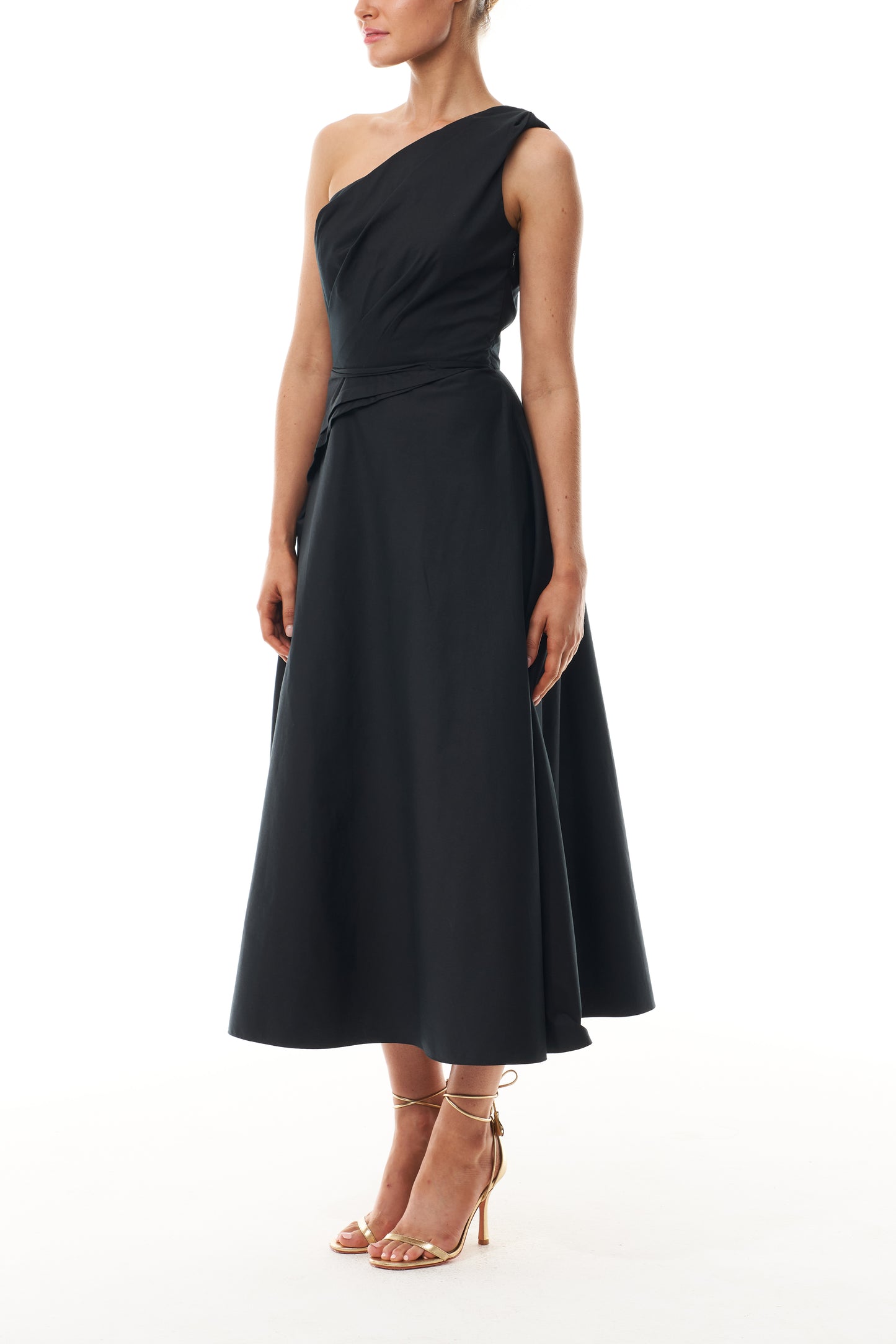 Monique Lhuillier Fall 2025 Noir cotton poplin one shoulder draped day dress - side.