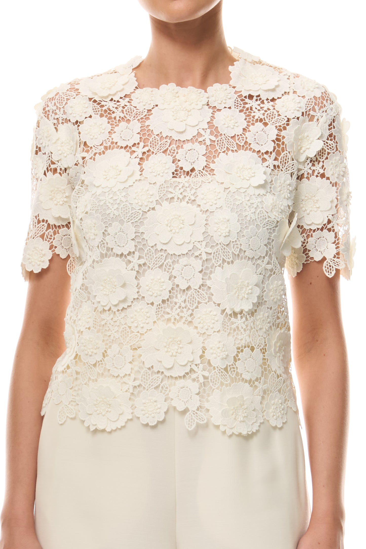 Monique Lhuillier Spring 2026 Ivory three dimensional floral lace Short sleeve blouse
with separate camisole - fabric.