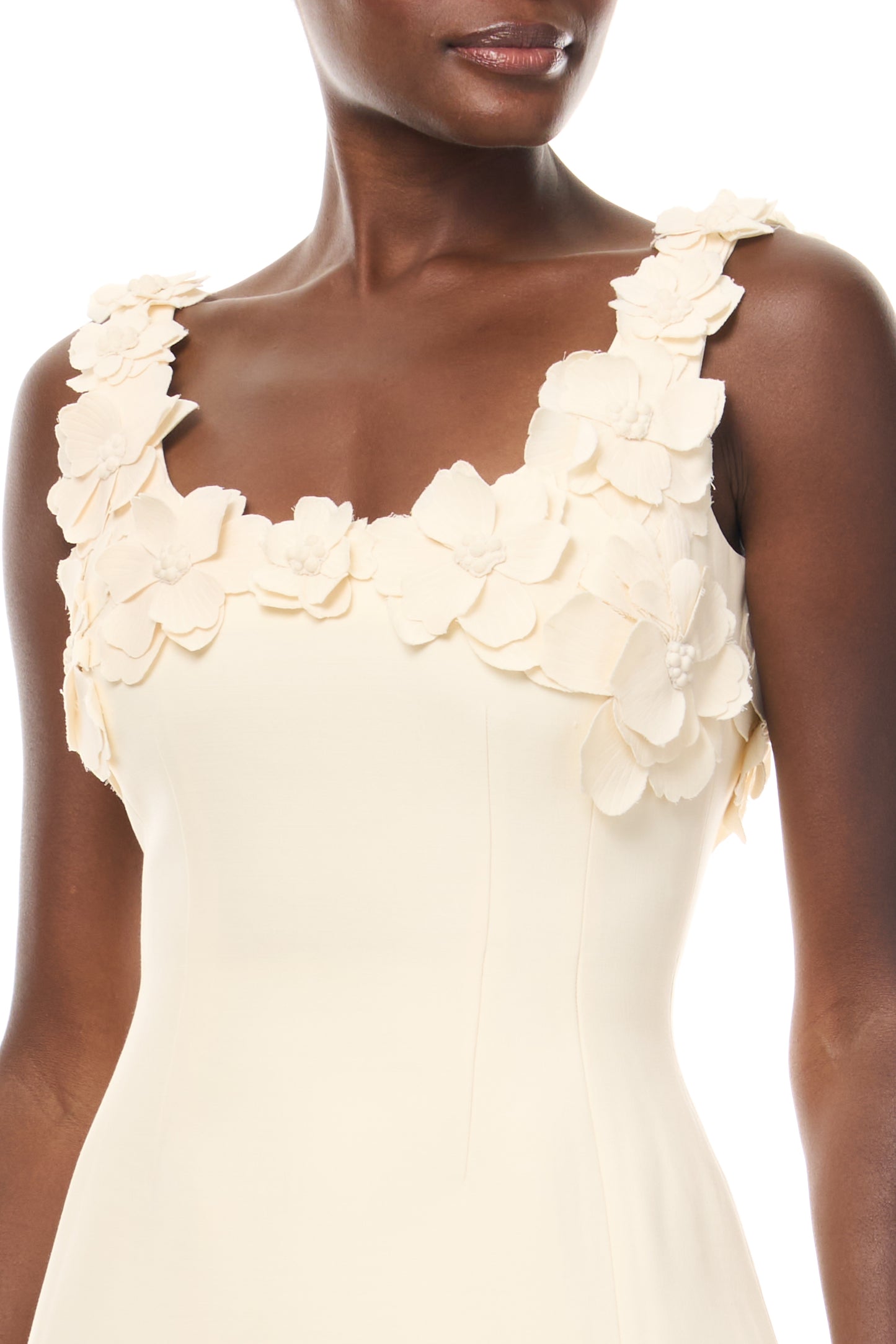 Monique Lhuillier Spring 2026 Ivory Lightweight Silk Wool Suiting Scoop neck
sculpted dress with floral appliquéd neckline - fabric.