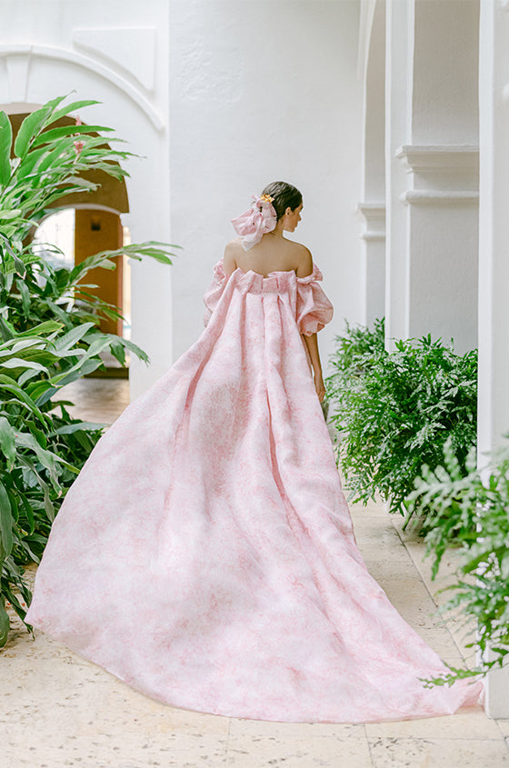 Fall 2022 Bridal Lookbook Monique Lhuillier Fall 2022 Bridal Lookbook Monique Lhuillier