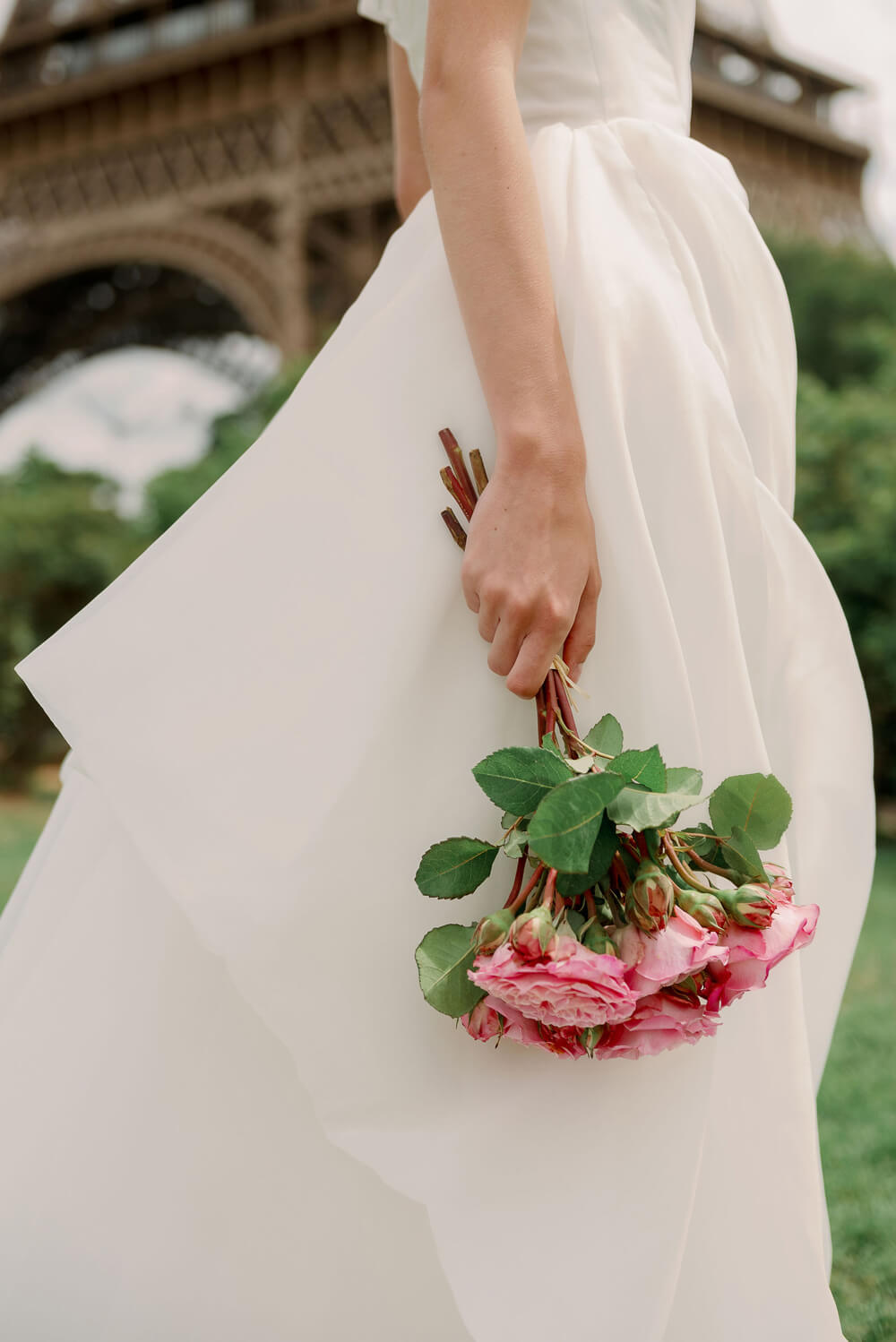 Spring 2024 Bliss Lookbook – Monique Lhuillier Spring 2024 Bliss Lookbook – Monique Lhuillier