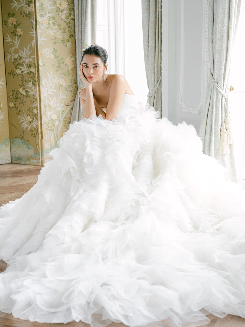 Ruffle Skirt Ball Gown Wedding Dresses