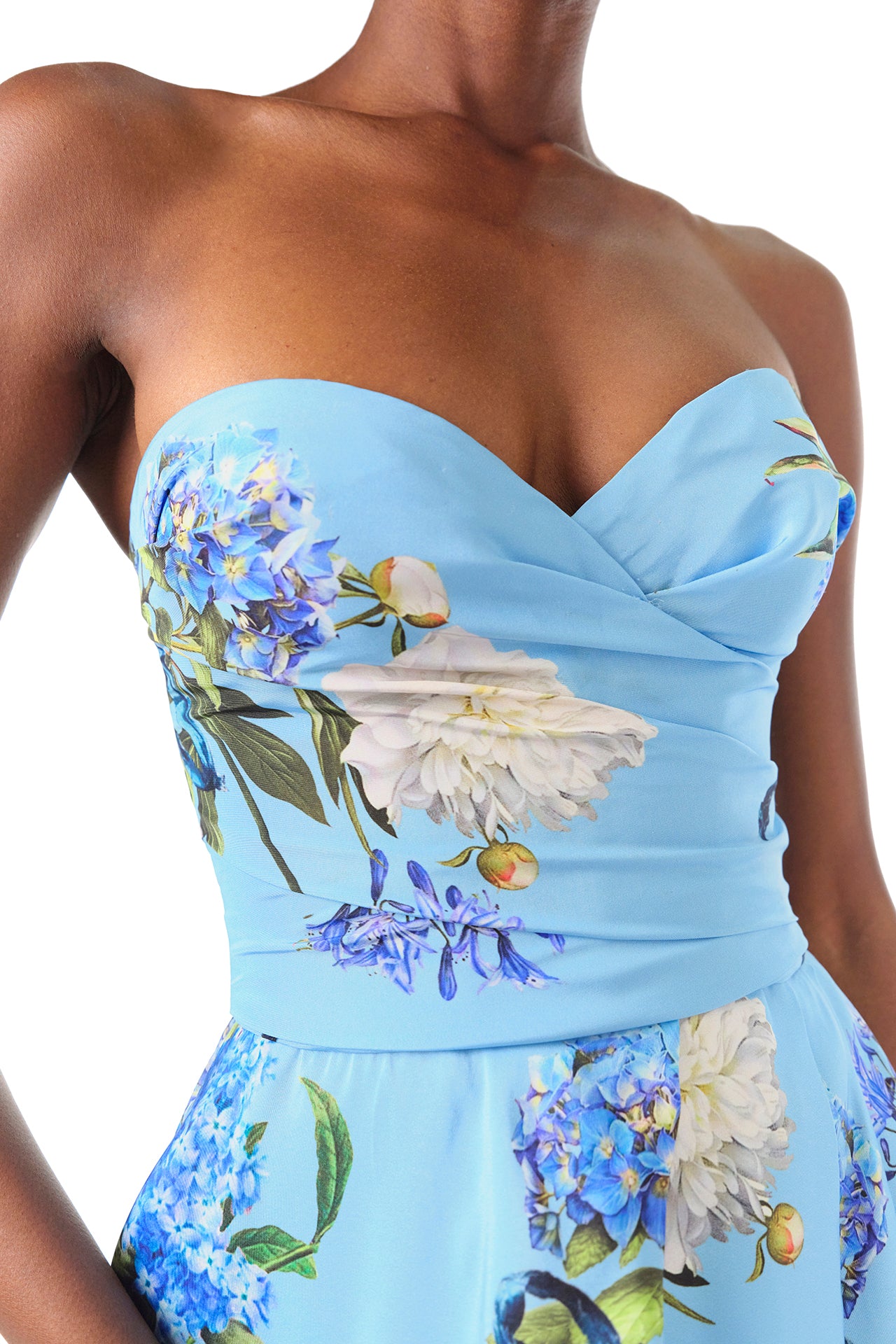 Monique Lhuillier Fall 2024 strapless, a-line gown with sweetheart neckline and high leg slit in Sky Blue Hydrangea printed silk faille - neckline.