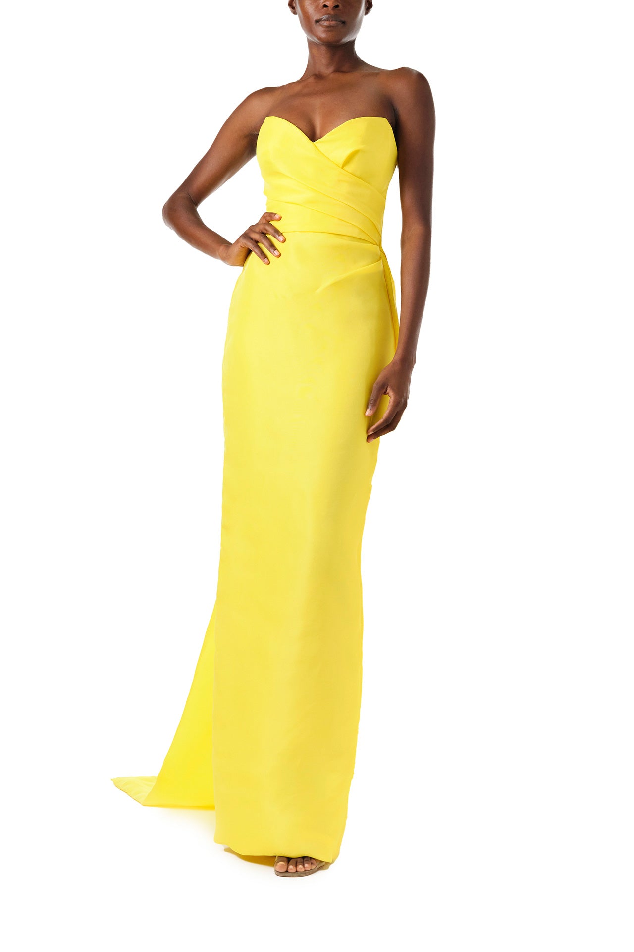 Monique Lhuillier Spring 2024 yellow strapless gown with sweetheart neckline and train - front.