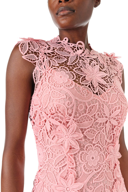 Monique Lhuillier Fall 2024 Sleeveless sheath with jewel neckline in Pink Daisy Guipure Lace - neckline.