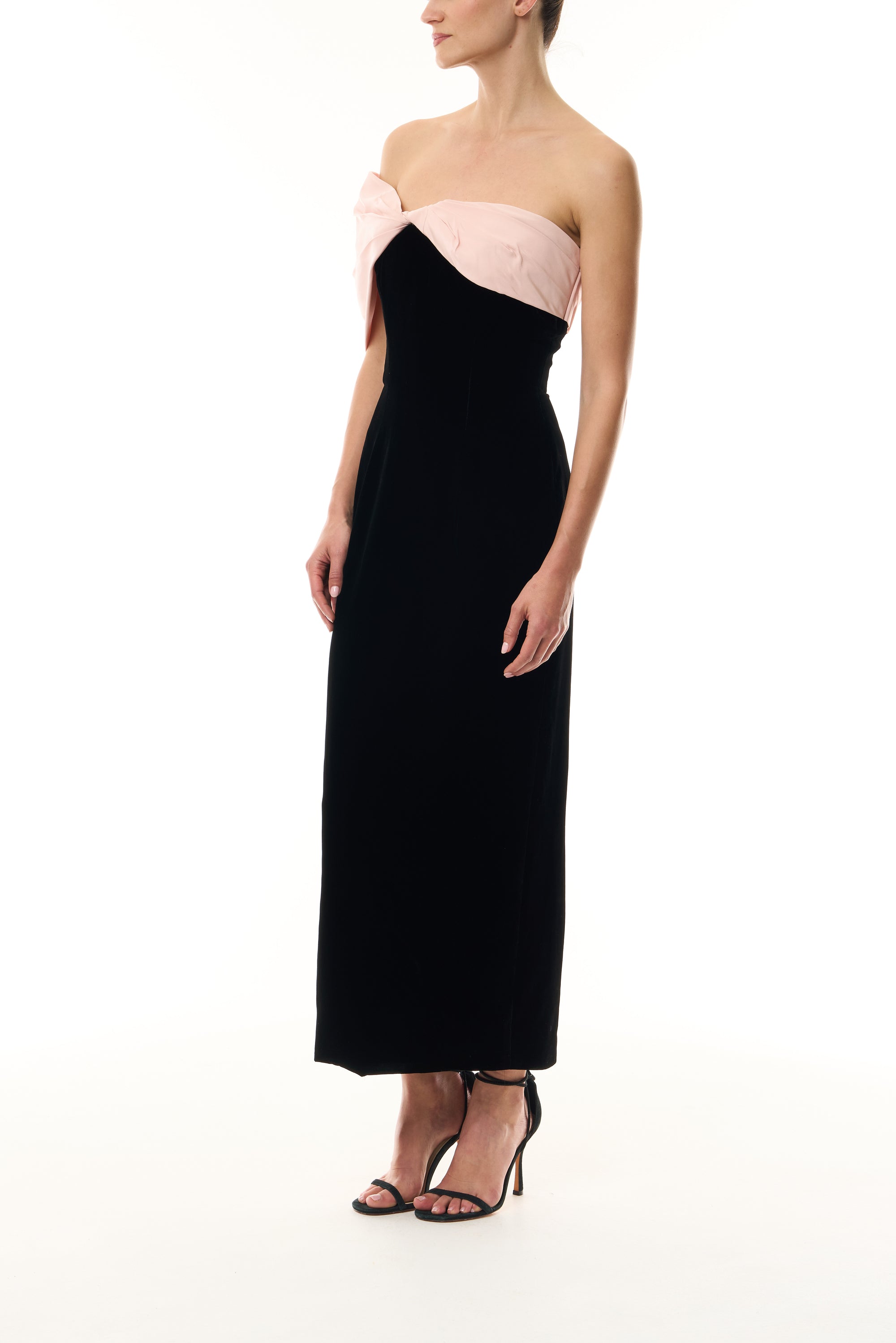blue dress for baby girl Pearl Embroidered Cocktail Dress 16 / Noir
