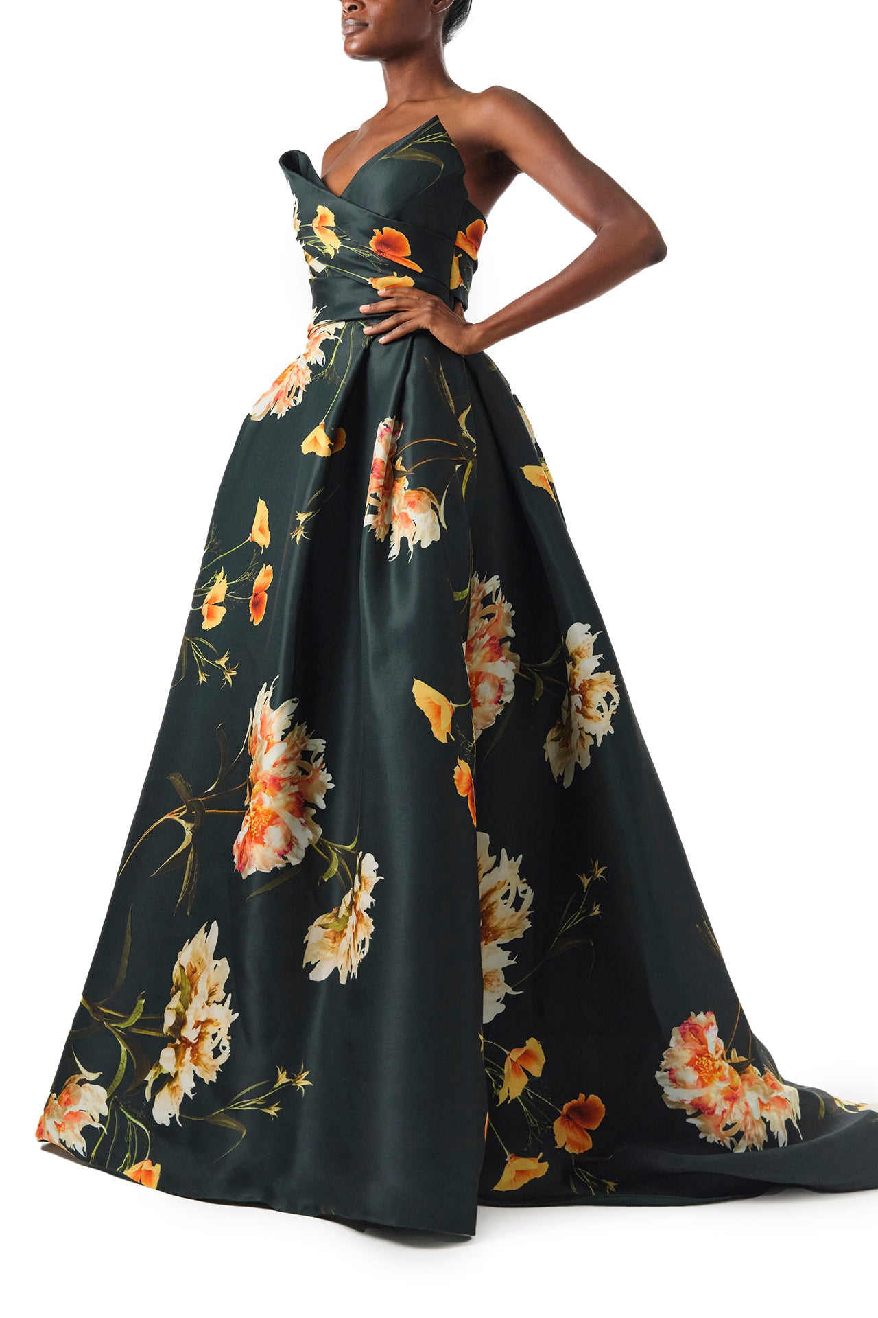 Monique Lhuillier Fall 2024 Strapless, V-neck ballgown with draped bodice, full skirt and pockets in Juniper Floral Print Gazar - side.