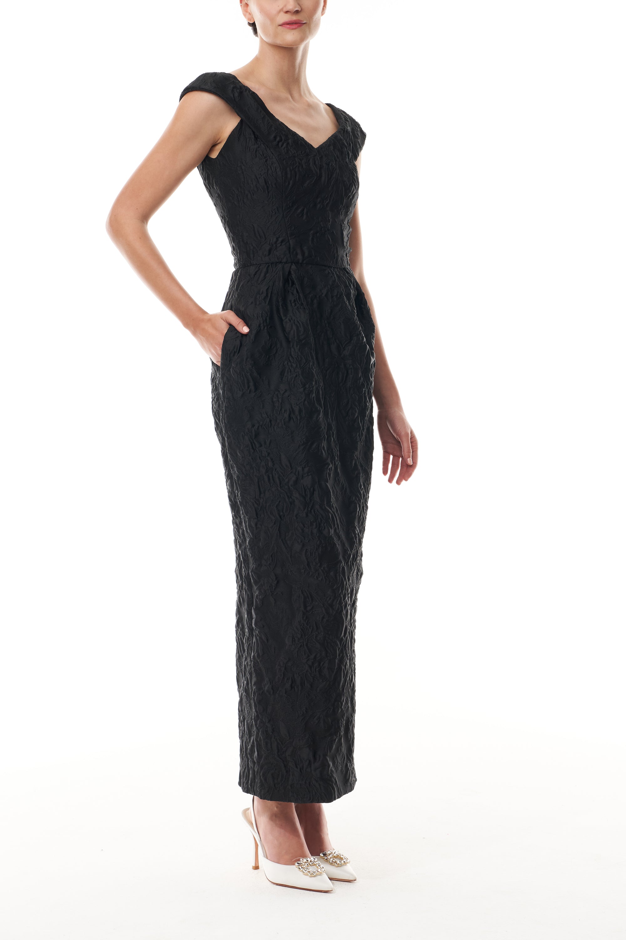 Jacquard V-Neck Column Dress Monique Lhuillier Jacquard V-Neck Column Dress Monique Lhuillier