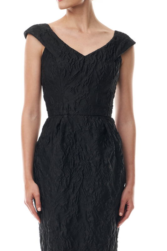 Monique Lhuillier Fall 2025 tea-length v-neck dress with cap sleeve in noir floral jacquard - fabric.
