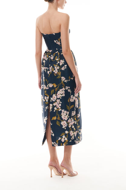 Monique Lhuillier Fall 2025 Ocean/Multi Wisteria Printed Gazar Strapless draped
bodice pleated cocktail dress - back.