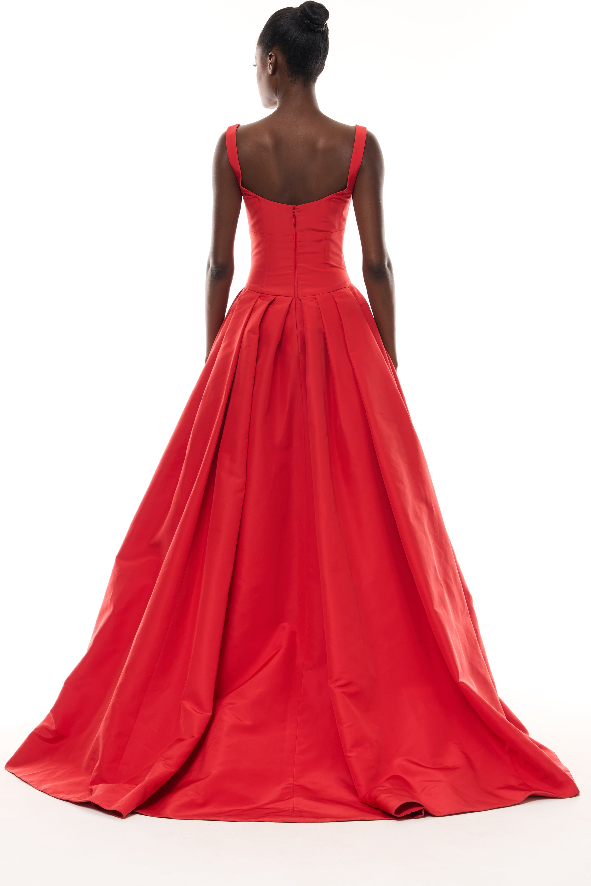 Monique Lhuillier Spring 2026 Basque waist sleeveless ballgown in Poppy Faille -  back.