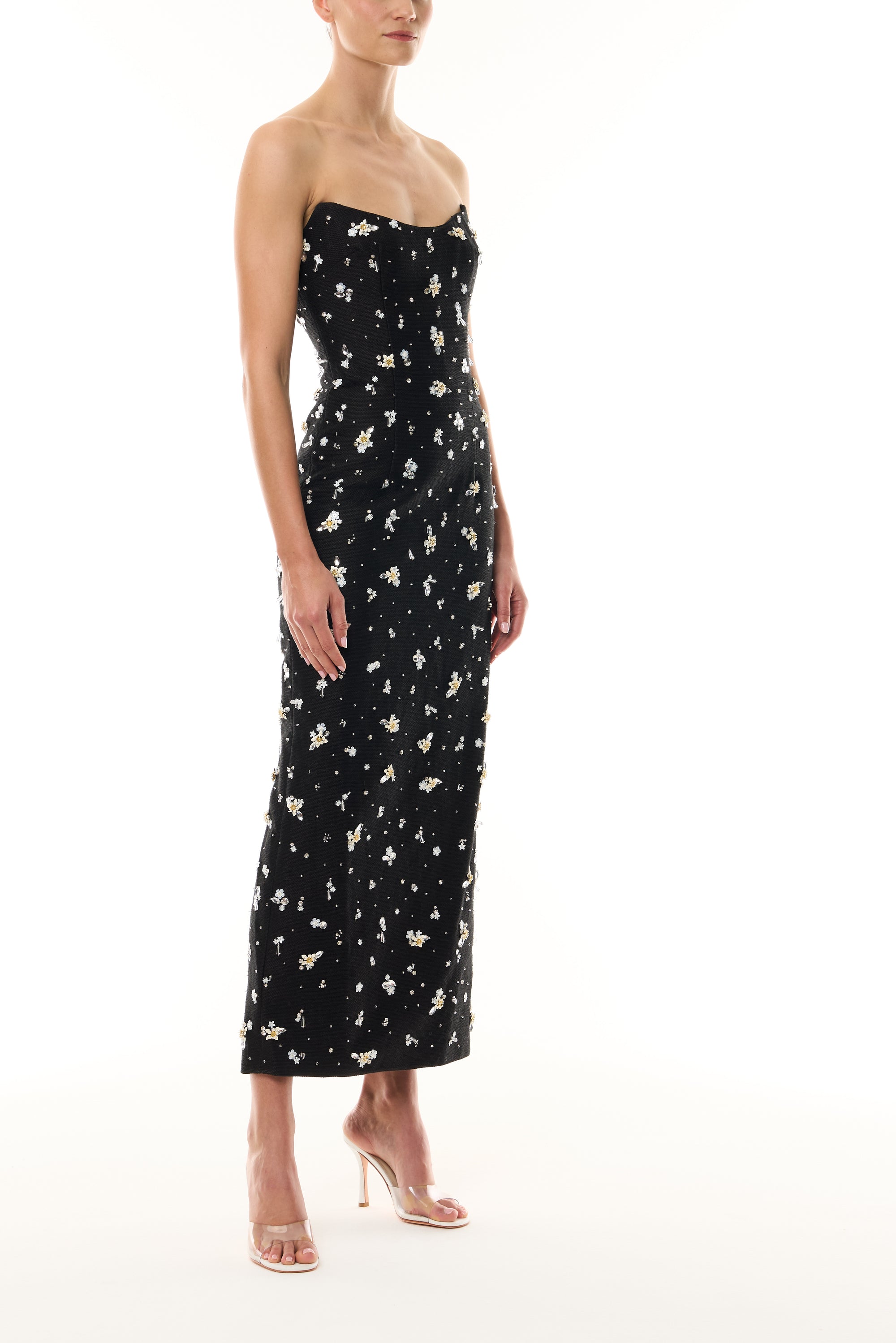Monique Lhuillier Fall 2026 Noir Petite Fleur Embroidered Basketweave Strapless Allover embroidered
midi cocktail dress - side.