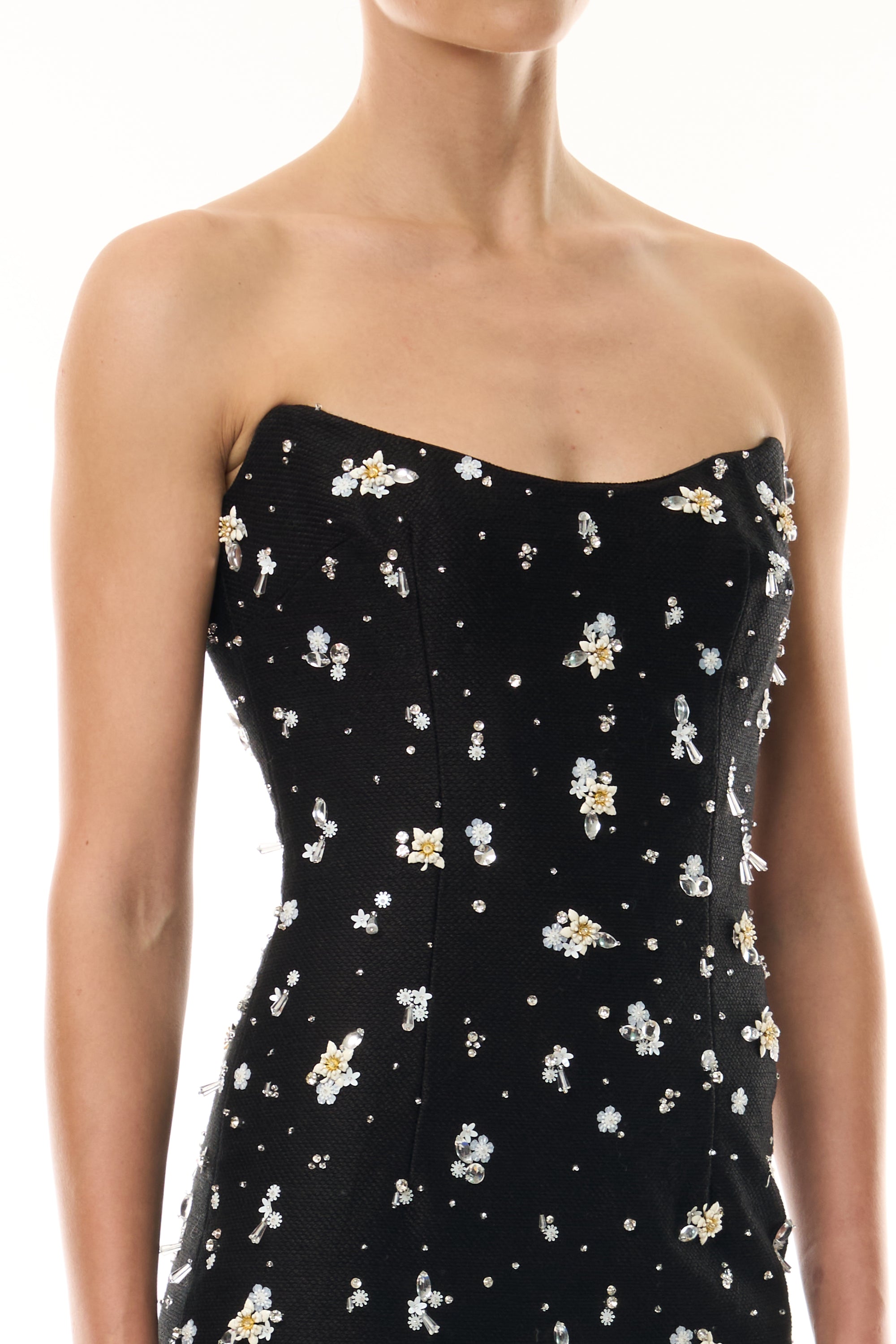 Monique Lhuillier Fall 2026 Noir Petite Fleur Embroidered Basketweave Strapless Allover embroidered
midi cocktail dress - fabric.