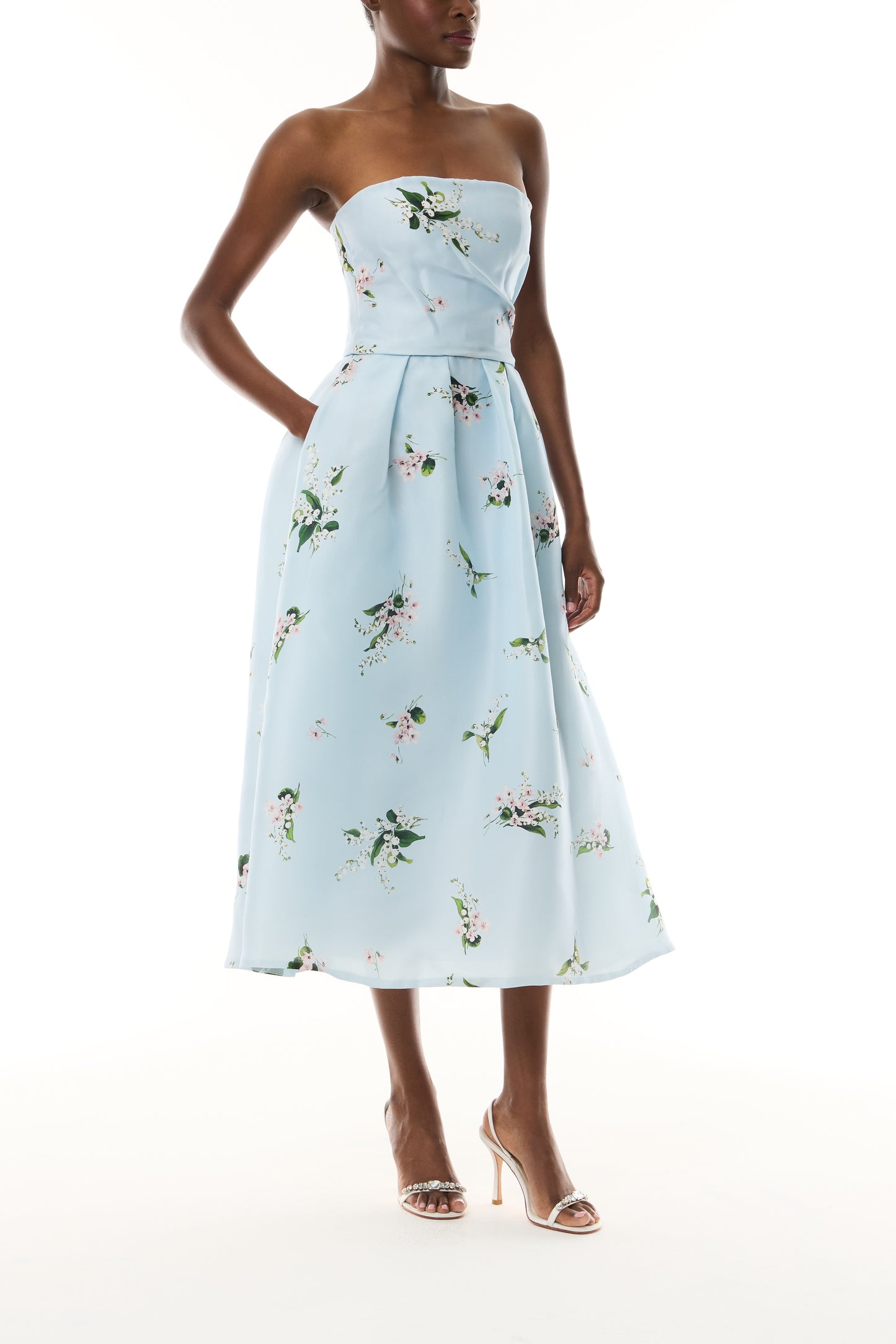 Monique Lhuillier Fall 2026 Breeze Multi Floating Posies Printed Gazar Strapless tea length dress - side.