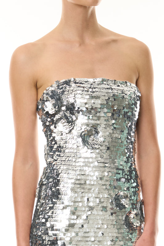Monique Lhuillier Fall 2026 Chrome Embellished sequin floral cocktail dress - fabric.