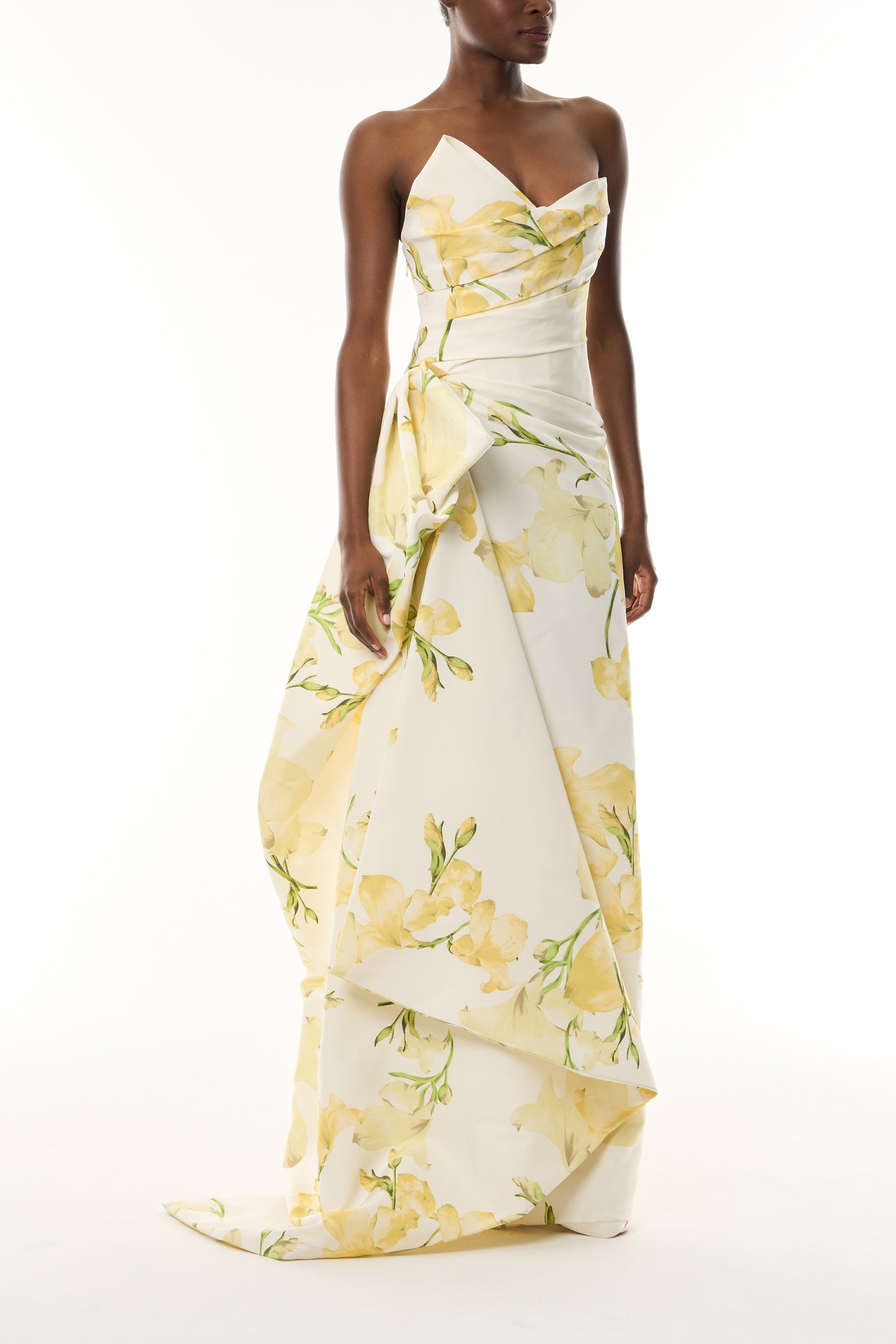 Monique Lhuillier Fall 2026 Pale Yellow/Multi Snapdragon Printed
Faille Strapless draped bodice
gown with side train - side.
