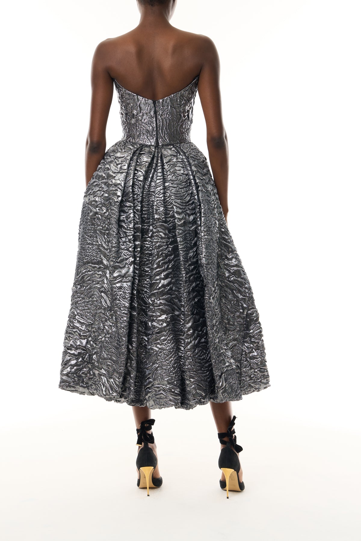 Monique Lhuillier Fall 2026 Chrome Lamé Rose Jacquard Strapless midi bubble
skirt cocktail dress - back.