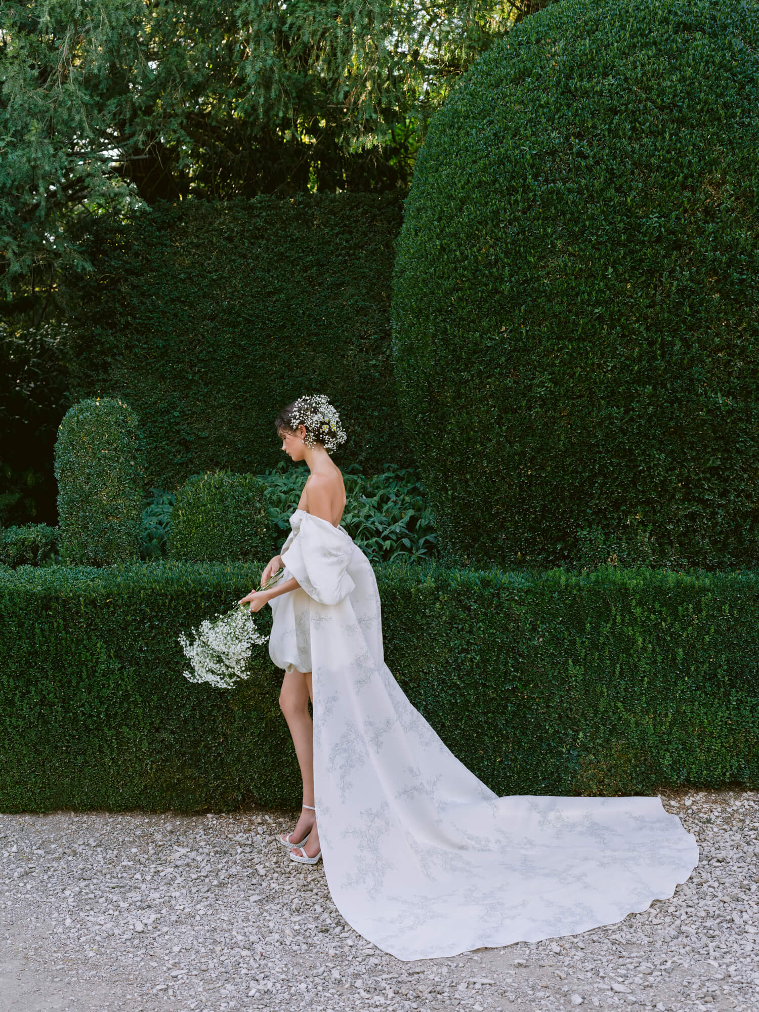 Fall 2024 Bridal Lookbook – Monique Lhuillier