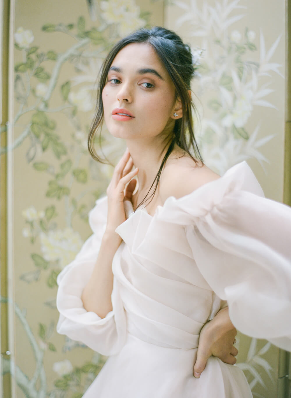 Fall 2021 Bridal Lookbook Monique Lhuillier Fall 2021 Bridal Lookbook Monique Lhuillier