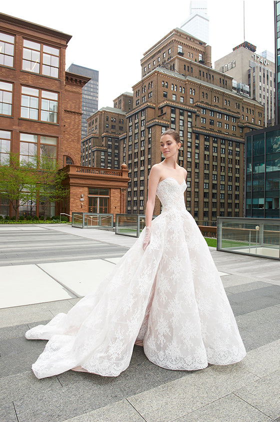 Iconic Designs Bridal Lookbook Monique Lhuillier