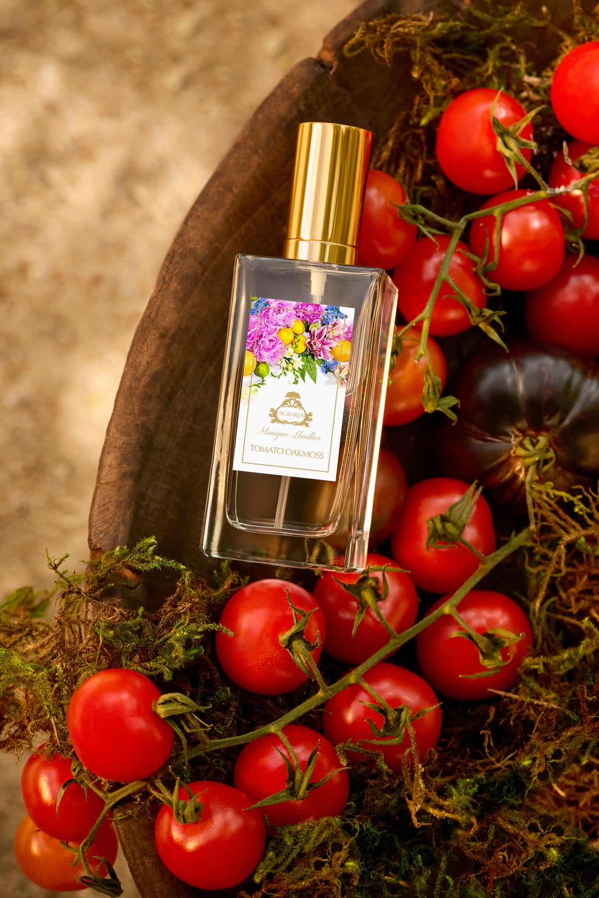Monique Lhuillier x Agraria Tomato Oakmoss home fragrance room and linen spray