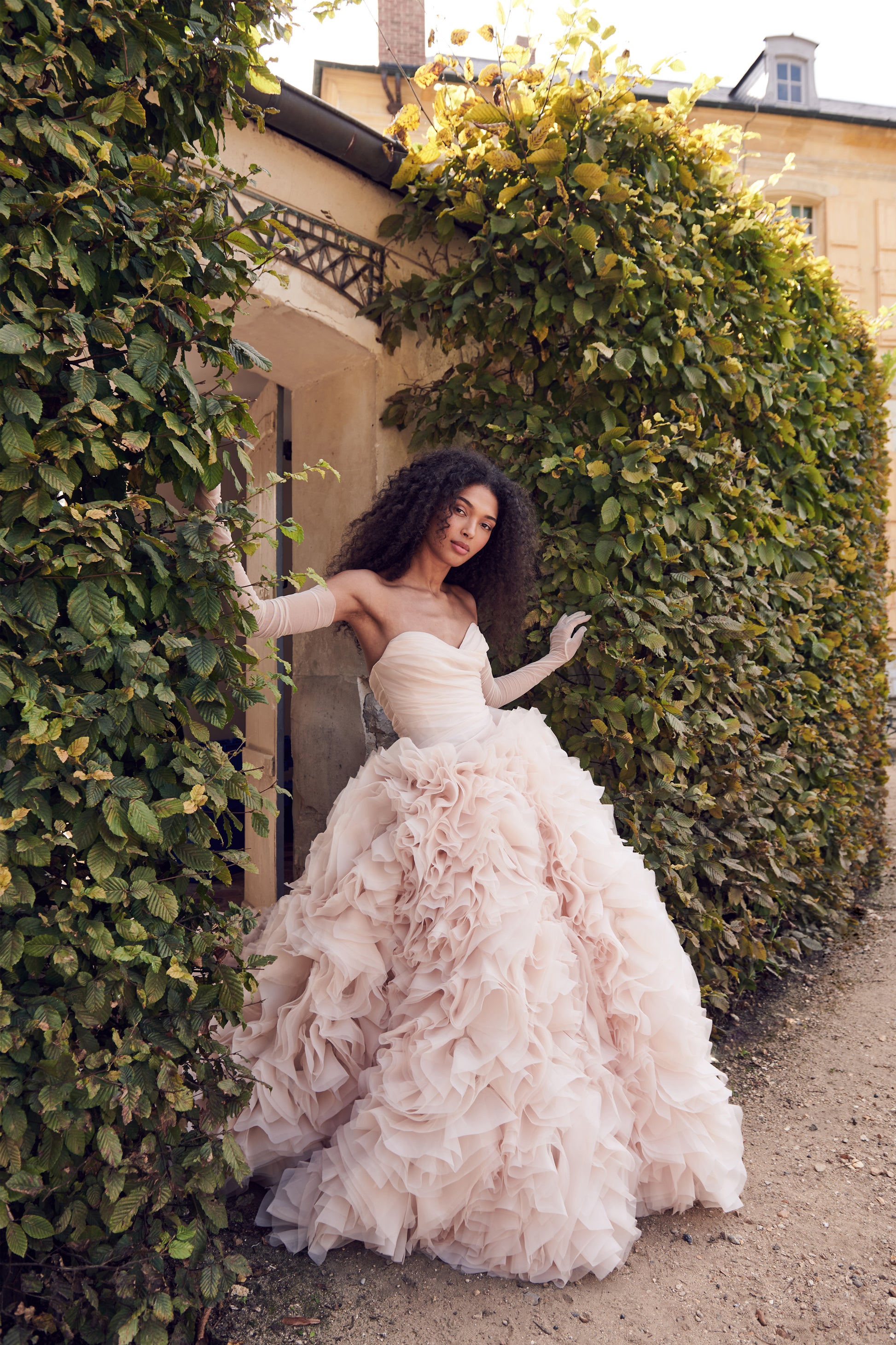 monique lhuillier pink wedding dresses Monique Lhuillier, Candy Blush Preloved Wedding Dress Save 47%