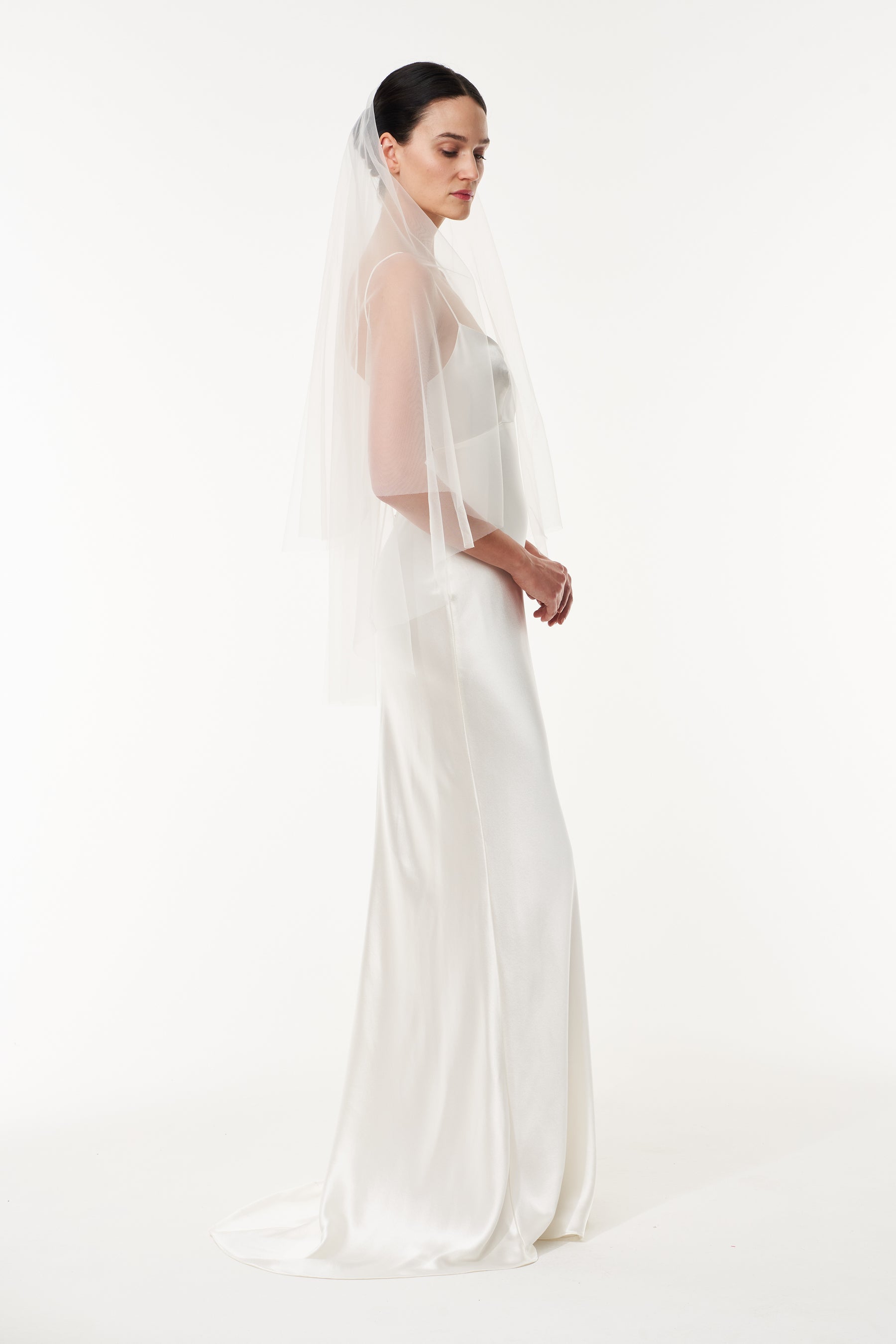 Leola Fingertip Veil main image 1