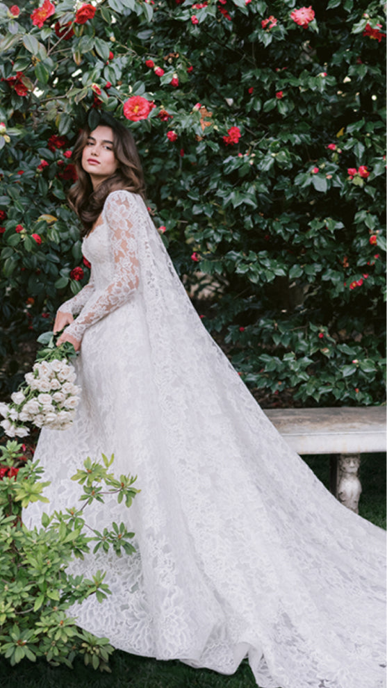 Monique lhuillier outlet wedding dress cost