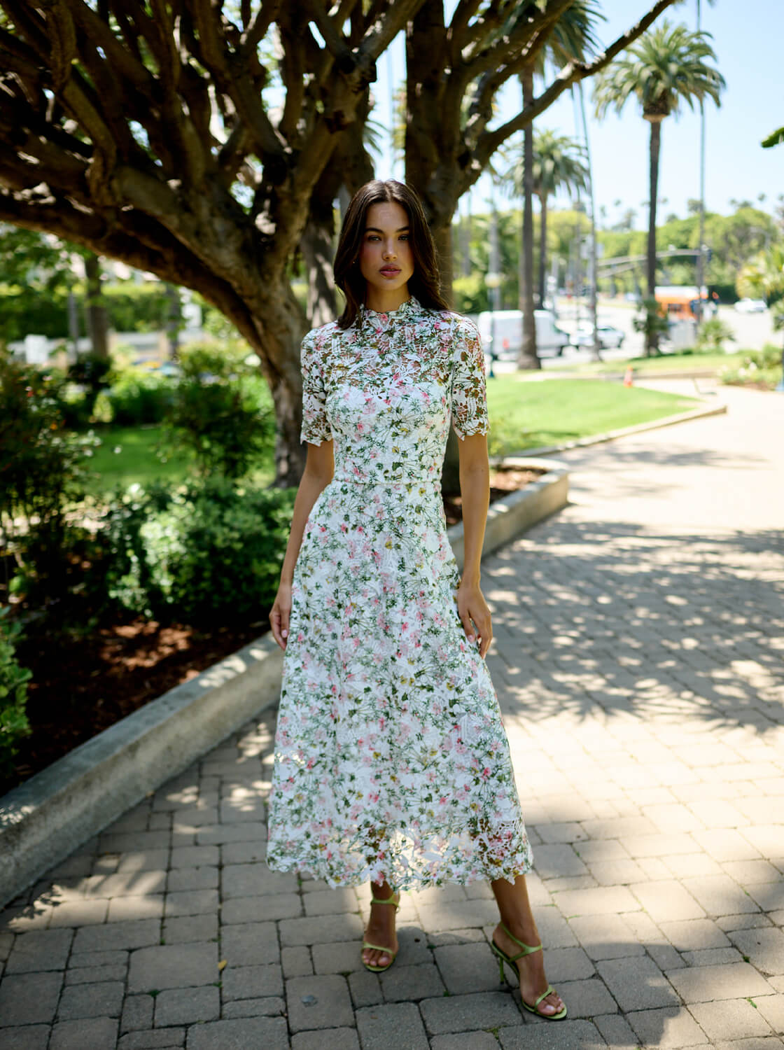 Monique Lhuillier Fall 2026 Short Sleeve Lace Dress in Silk White Multi Ivy Bloom Printed Lace - lookbook.