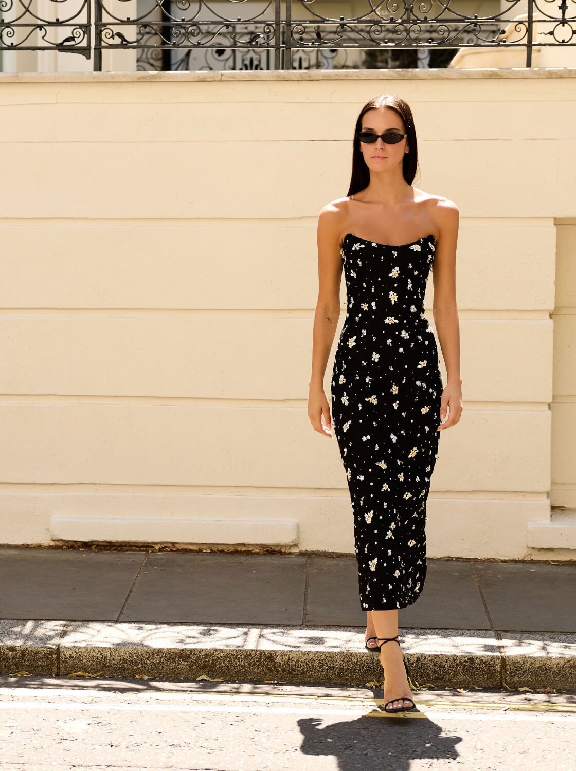 Monique Lhuillier Fall 2026 Noir Petite Fleur Embroidered Basketweave Strapless Allover embroidered
midi cocktail dress - lookbook.