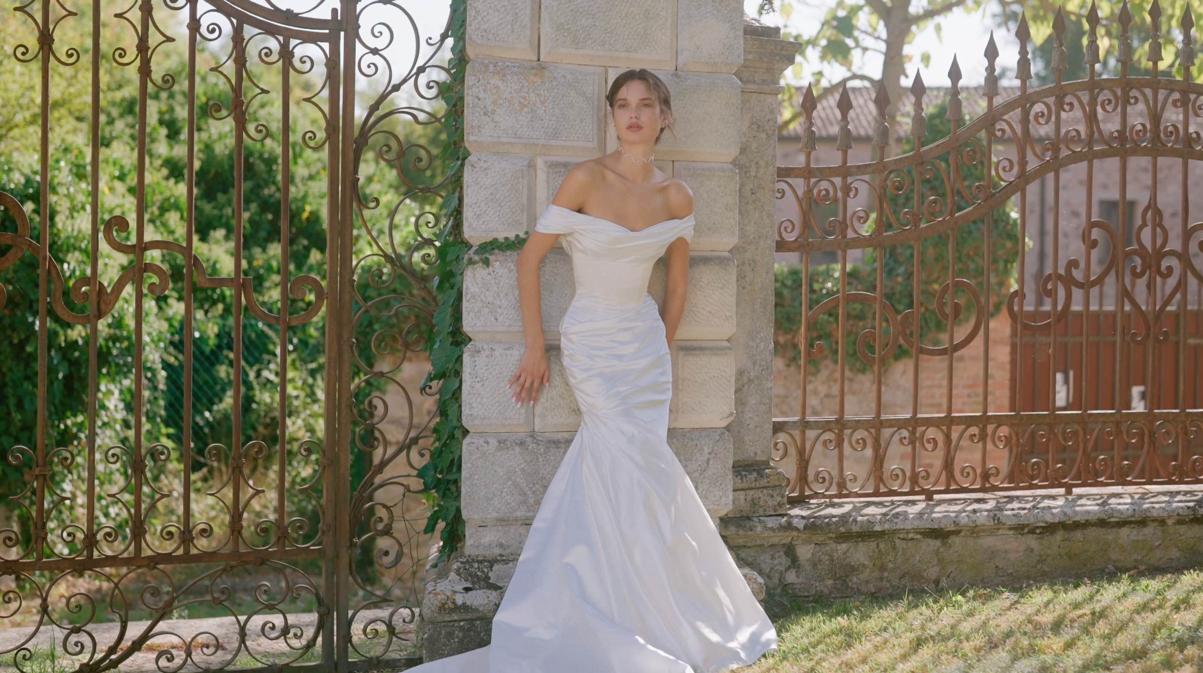 Load video: Transport to a 17th century villa in Veneto, Italy as we showcase the Fall 2024 bridal collection.