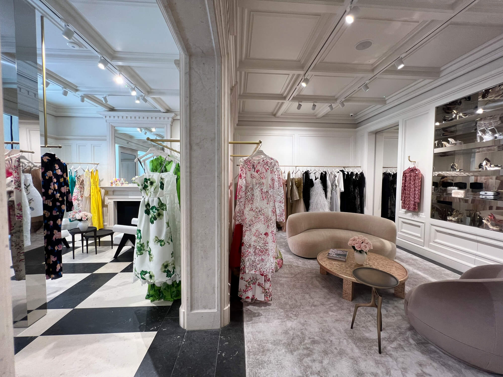 Monique lhuillier discount bridal store nyc