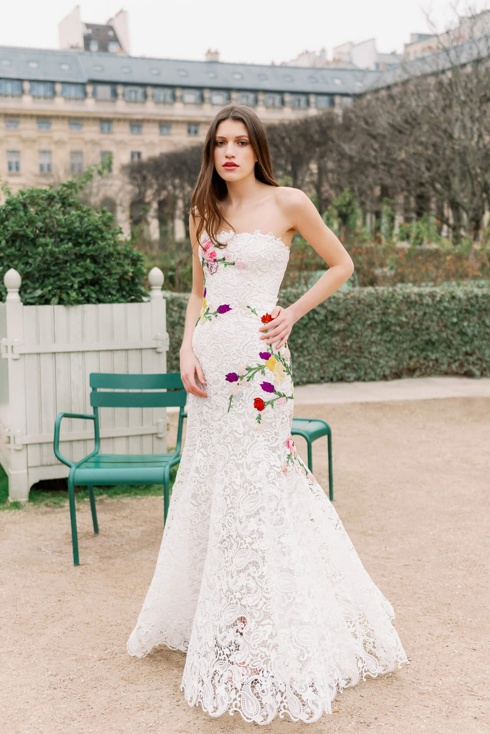 Embroidered Lace Strapless Gown – Monique Lhuillier