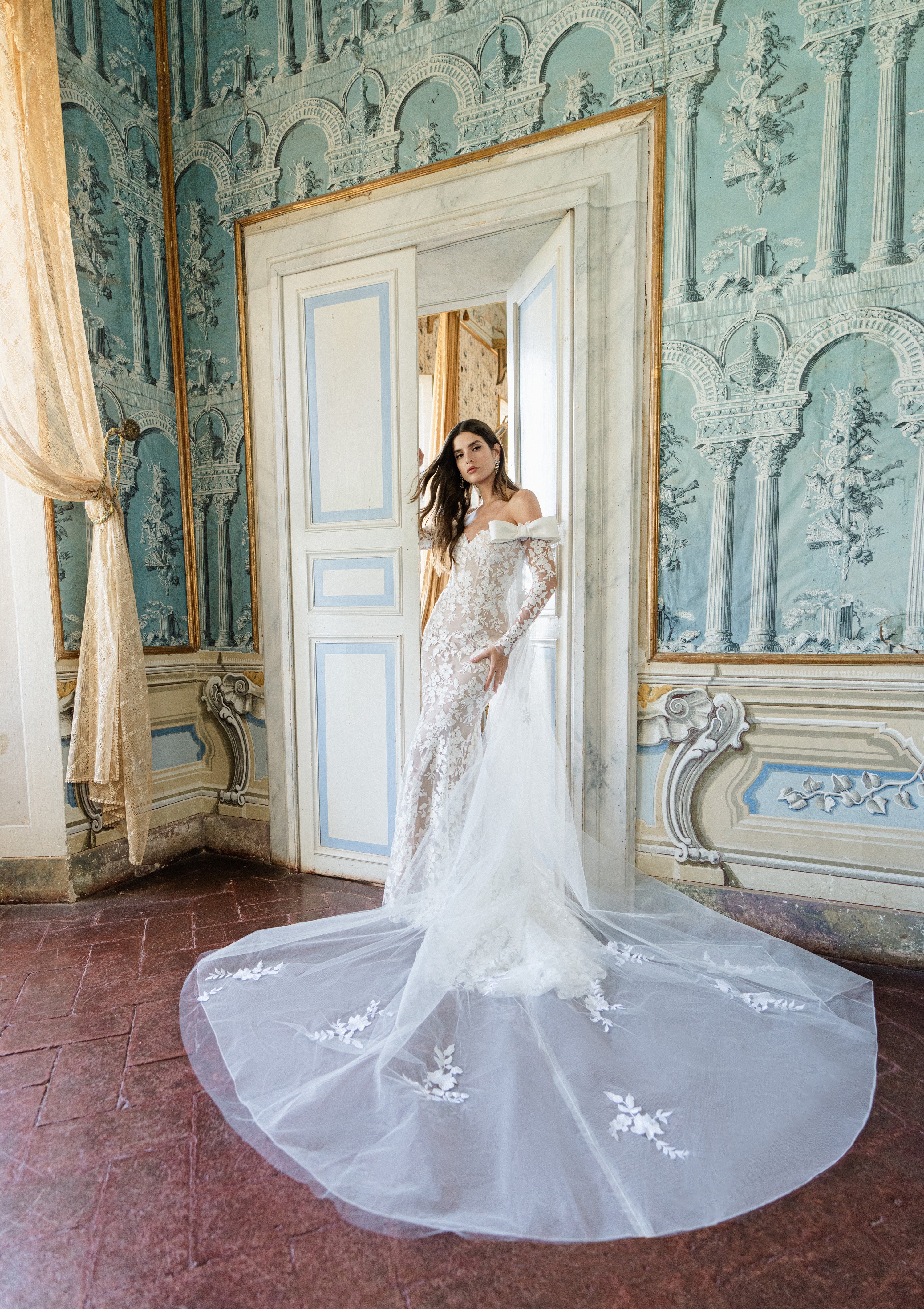 Spring 2025 Bridal Lookbook – Monique Lhuillier