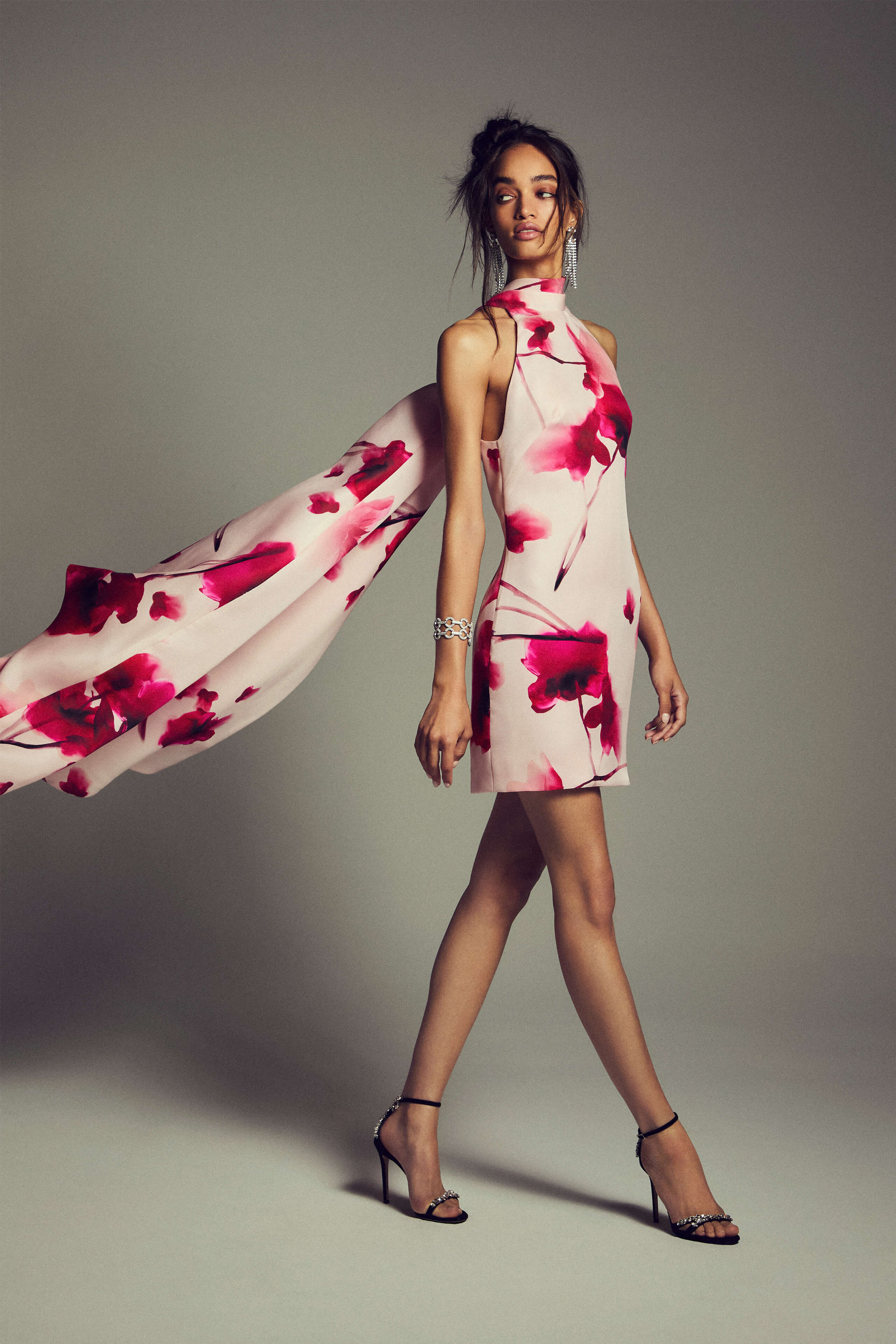 Monique Lhuillier Spring 2027 Sakura/Multi Watercolor floral printed gazar halter neck dress with train - lookbook.