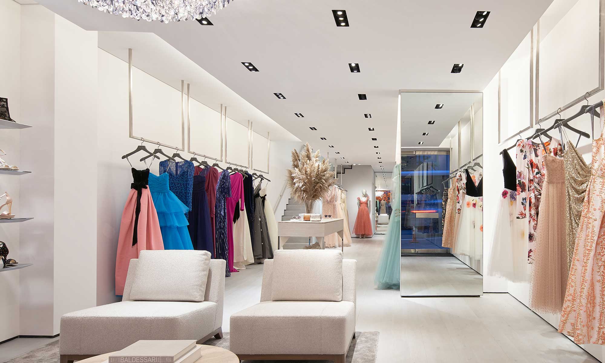 Flagship Store | New York Monique Lhuillier Flagship Store | New York Monique Lhuillier