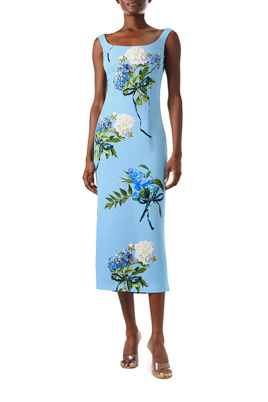 Monique Lhuillier Fall 2024 sleeveless, scoop neck midi dress in Sky Blue floral Hydrangea printed crepe - front.