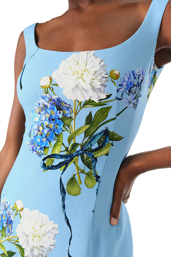 Monique Lhuillier Fall 2024 sleeveless, scoop neck midi dress in Sky Blue floral Hydrangea printed crepe - fabric detail.