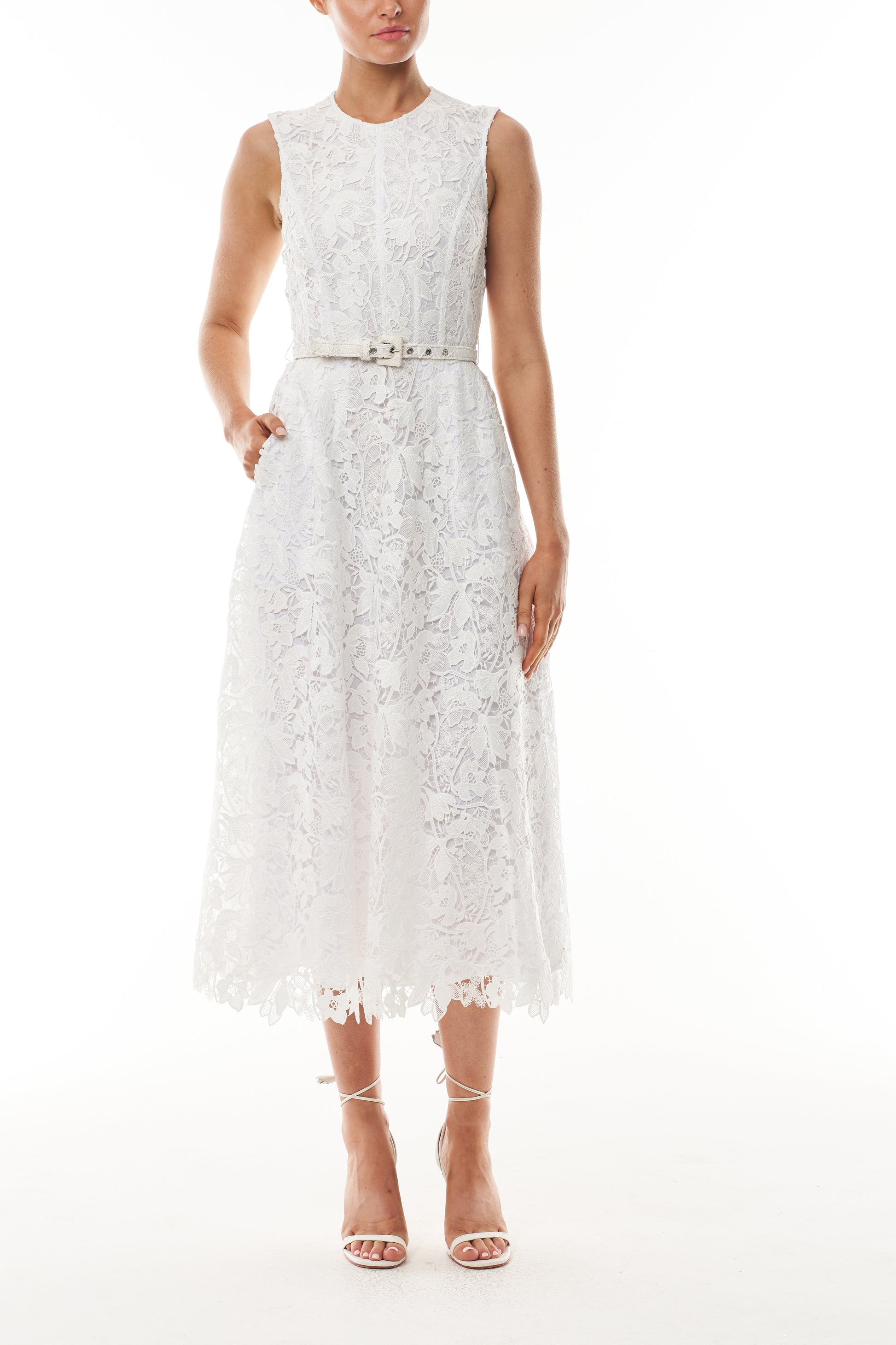 Monique Lhuillier Fall 2025 Silk White orchid lace sleeveless dress with belt - front. 