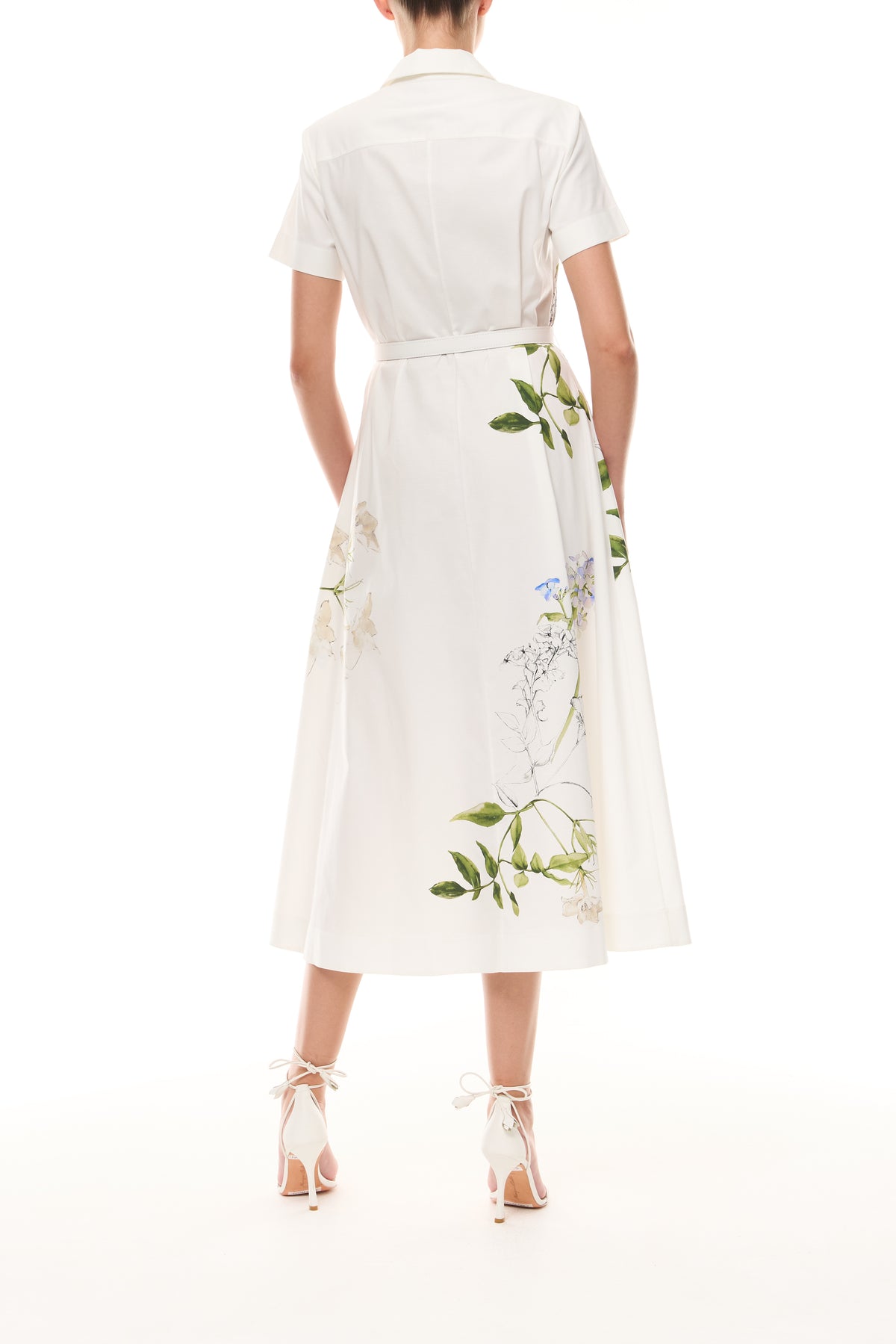 Monique Lhuillier Spring 2026 Silk White Multi Iris Bouquet Printed Cotton Poplin short-sleeved shirt dress with belt - back.