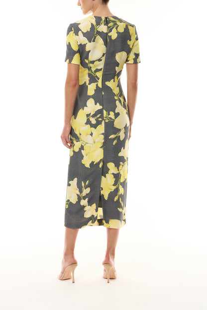 Monique Lhuillier Fall 2026 short sleeve sheath dress in Glen Plaid Snapdragon Printed Crepe Suiting -back.