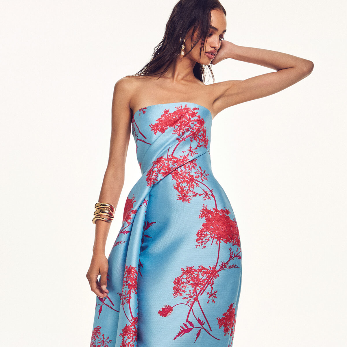 Monique Lhuillier Spring 2027 Blue/Red Toile de Fleur Printed Piqué Mikado strapless draped column gown with train - lookbook. 
