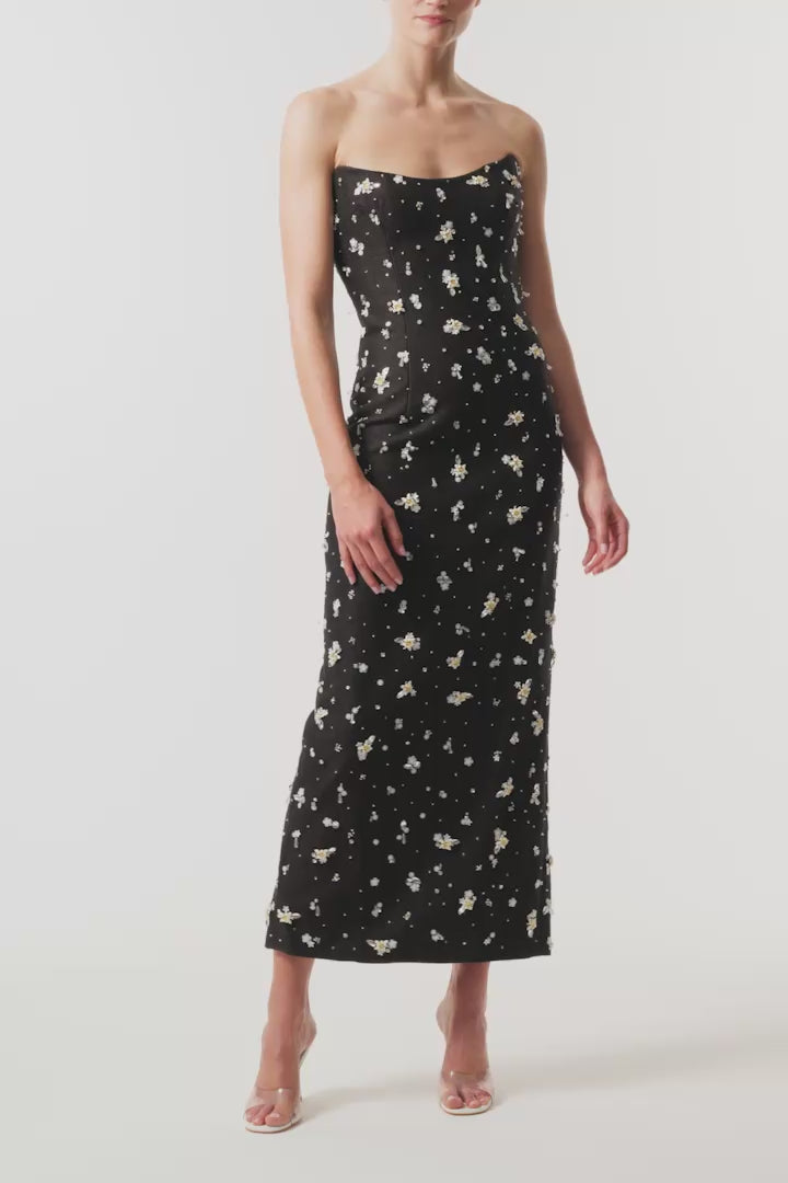 Monique Lhuillier Fall 2026 Noir Petite Fleur Embroidered Basketweave Strapless Allover embroidered
midi cocktail dress - video.