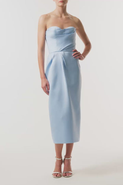 Monique Lhuillier Fall 2026 pale blue Mikado Piqué strapless sweetheart draped cocktail dress- video. 