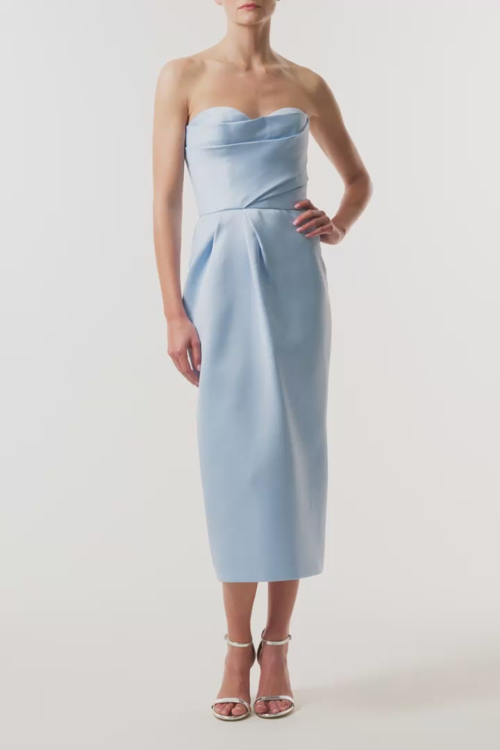 Monique Lhuillier Fall 2026 pale blue Mikado Piqué strapless sweetheart draped cocktail dress- video.
